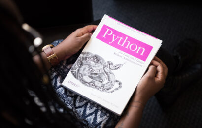 Programowanie w języku Python jest na czasie – od czego zacząć naukę?